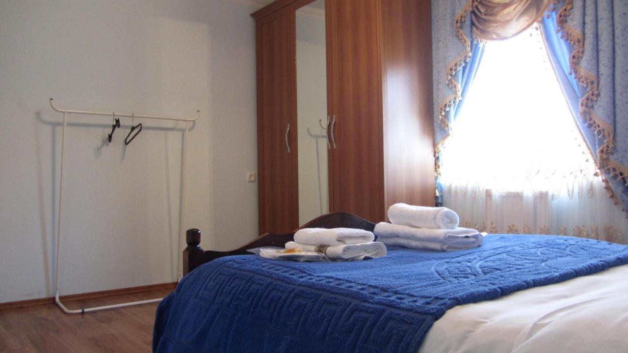 Blue Guest House Samtredia Esterno foto